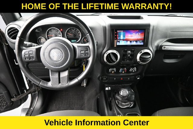 Used 2017 Jeep Wrangler Unlimited Sahara w/ Max Tow Package AWD/4WD image 15