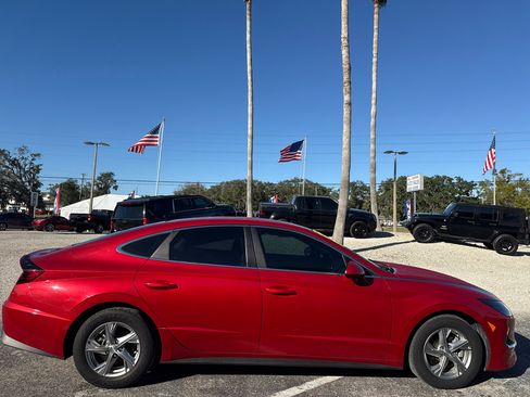 Used 2021 Hyundai Sonata SE w/ Preferred Accessory Package image 6