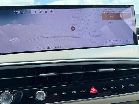 New 2026 Genesis GV70 2.5T Advanced AWD/4WD image 17