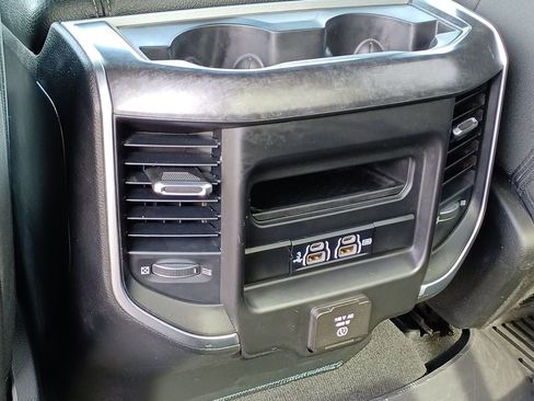 Used 2019 RAM 1500 Big Horn AWD/4WD image 32