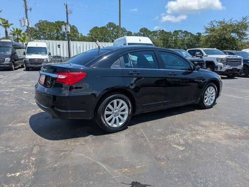 Used 2013 Chrysler 200 Touring w/ Cold Weather Group FWD image 5