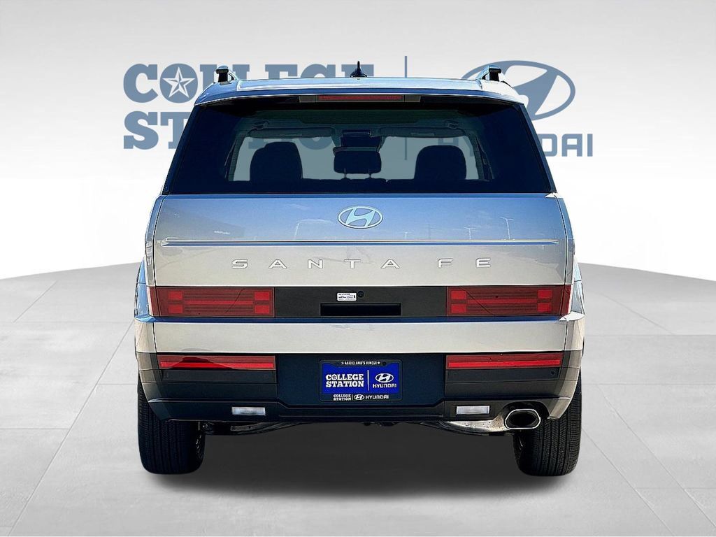 Used 2025 Hyundai Santa Fe SEL FWD image 7