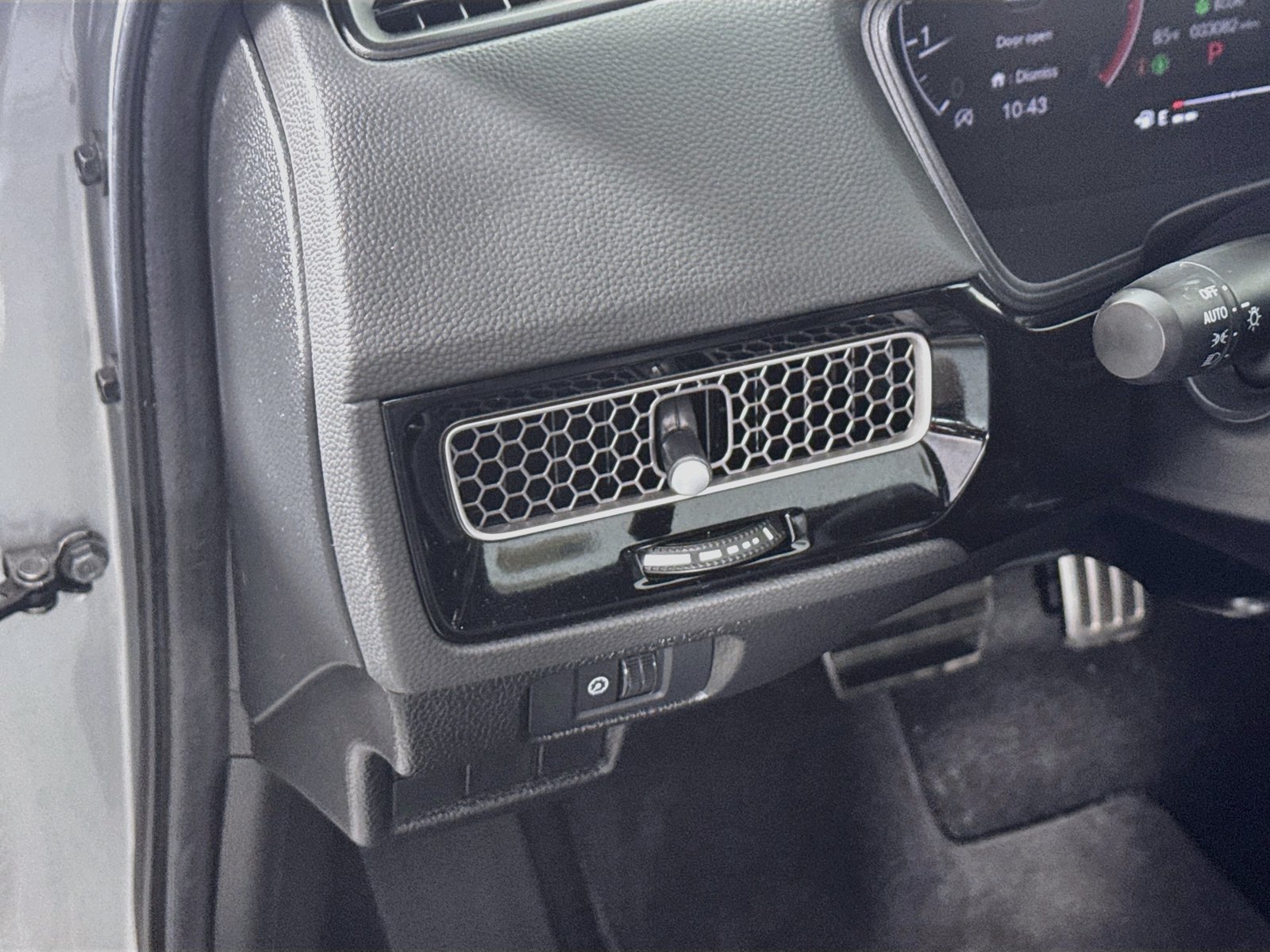 Used 2025 Honda Civic Sport image 7