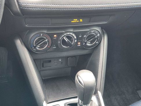 Used 2020 Toyota Yaris LE image 19