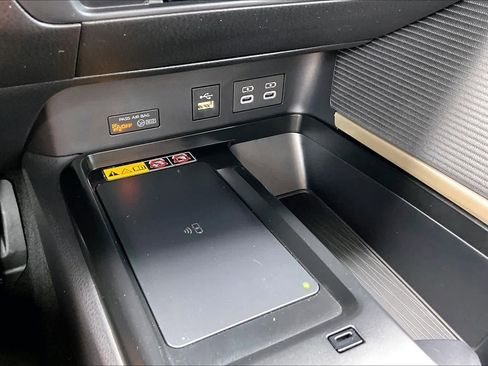 Used 2026 Toyota Camry SE w/ Convenience Package image 31