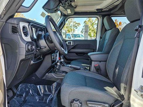 New 2026 Jeep Wrangler Unlimited Sahara image 15