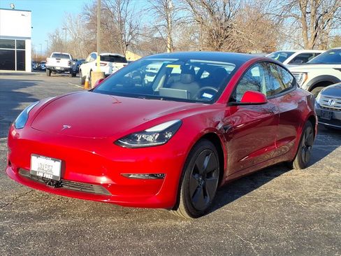 Used 2023 Tesla Model 3 Standard Range image 29