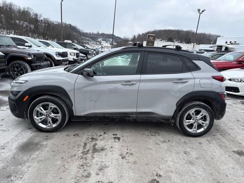 Used 2023 Hyundai Kona SEL image 2