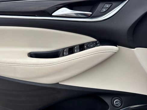 Used 2024 Buick Enclave Essence w/ Experience Buick Package image 22