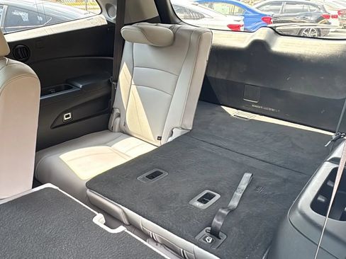 Used 2017 Honda Pilot Touring image 17