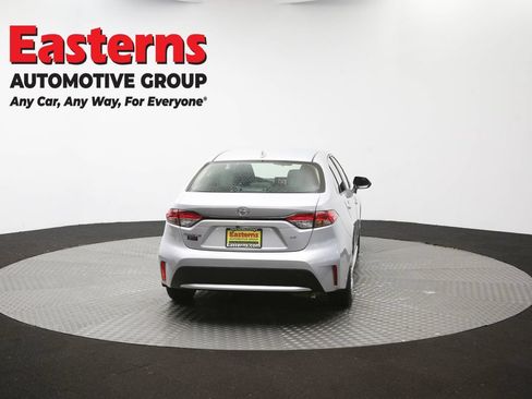 Used 2022 Toyota Corolla LE FWD image 36
