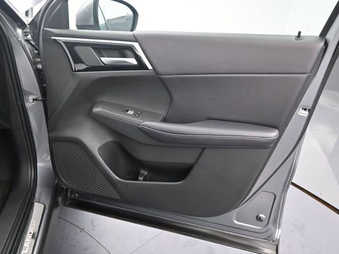 Used 2024 Mitsubishi Outlander SE AWD/4WD image 22