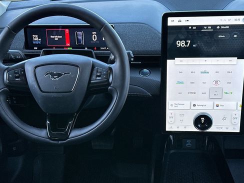 Used 2021 Ford Mustang Mach-E Premium image 4