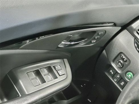 Used 2019 Honda Pilot Touring image 19