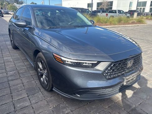 Used 2023 Honda Accord EX image 6