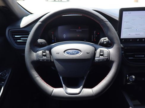 Used 2024 Ford Escape ST-Line w/ Tech Pack #1 AWD/4WD image 15