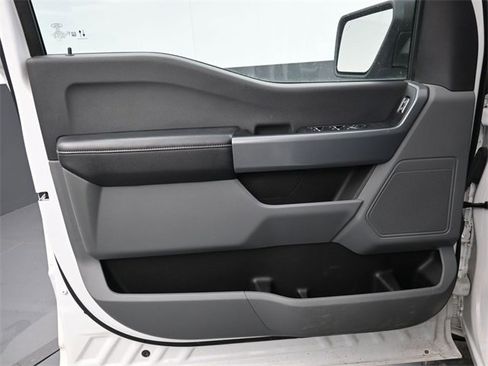 Used 2023 Ford F150 XLT w/ Trailer Tow Package image 9