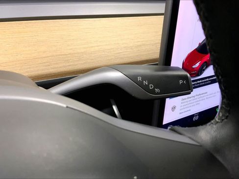 Used 2020 Tesla Model 3 Standard Range RWD image 30