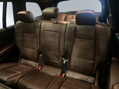 Used 2022 Mercedes-Benz GLS 450 4MATIC image 18