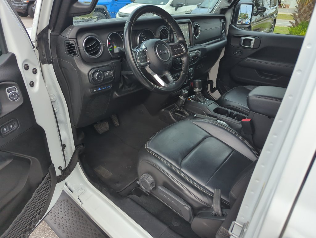Used 2022 Jeep Wrangler Unlimited Sahara AWD/4WD image 10