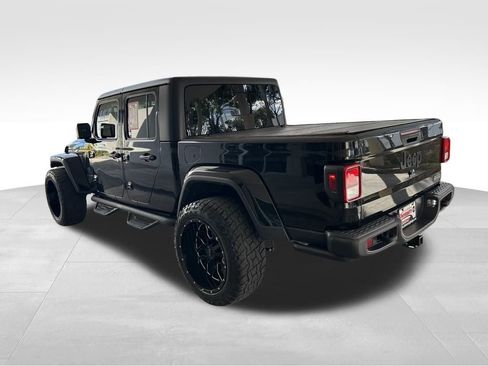 Used 2023 Jeep Gladiator Sport image 4