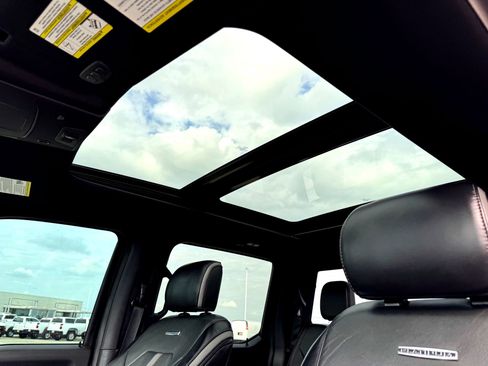 Used 2019 Ford F150 Platinum image 13