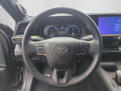 Certified 2023 Toyota Crown AWD/4WD image 13