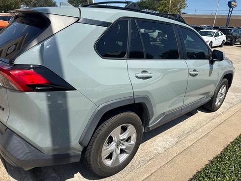 Used 2021 Toyota RAV4 XLE w/ Carpet Mat Package (TMS) FWD image 6