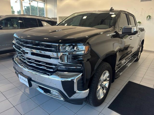 Used 2020 Chevrolet Silverado 1500 LTZ w/ LTZ Plus Package AWD/4WD image 35