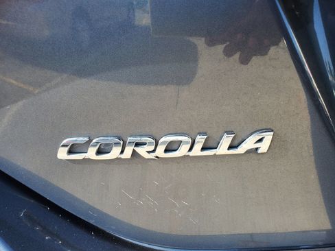Used 2019 Toyota Corolla LE FWD image 12