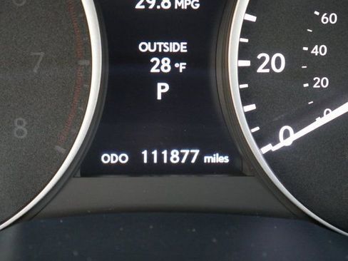 Used 2014 Lexus ES 300h w/ Luxury Package w/Bamboo Trim image 21