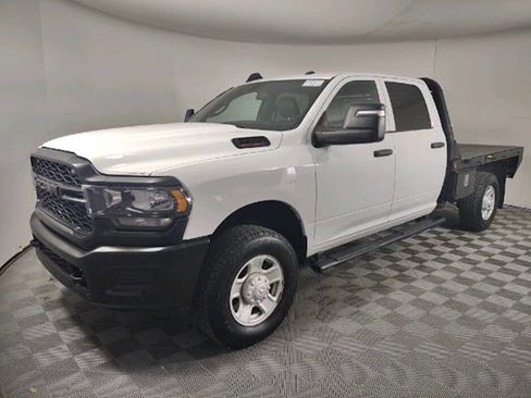 Used 2023 RAM 2500 Tradesman image 3