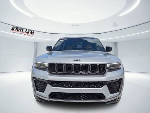 New 2026 Jeep Grand Cherokee L Summit w/ Obsidian Package AWD/4WD image 8