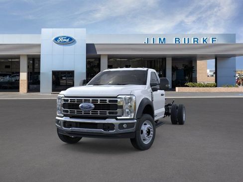 New 2026 Ford F450 XL w/ XL Chrome Package RWD image 2