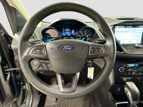 Used 2018 Ford Escape SE w/ SE Sync 3 Package AWD/4WD image 14