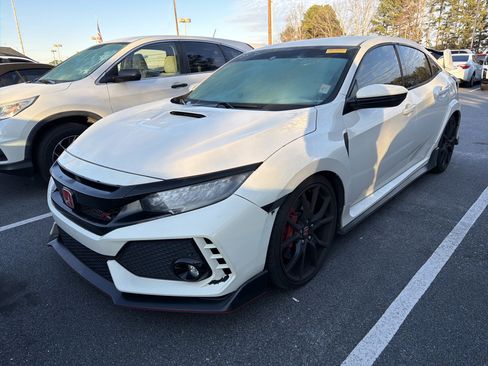 Used 2019 Honda Civic Type R image 2