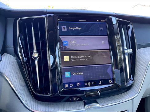 Used 2023 Volvo XC60 T8 Ultimate w/ Climate Package image 38