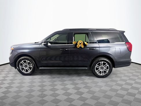 Used 2025 Ford Expedition Active RWD image 4
