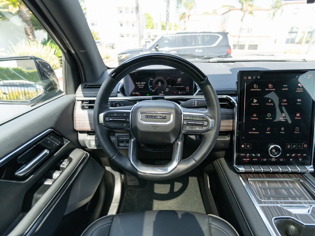 Used 2025 GMC Sierra EV Denali AWD/4WD image 34