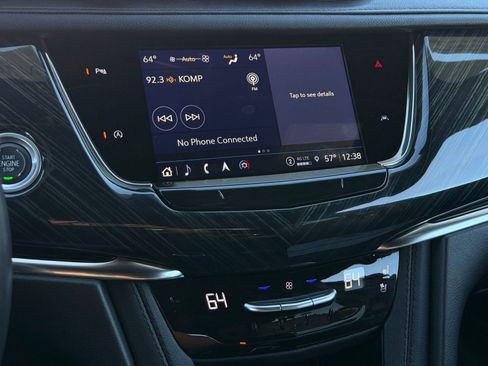 Certified 2023 Cadillac XT6 Premium Luxury image 28