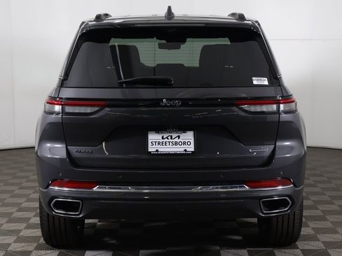 Used 2022 Jeep Grand Cherokee Overland w/ Luxury Tech Group IV image 17