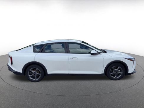Used 2025 Kia K4 FWD image 16