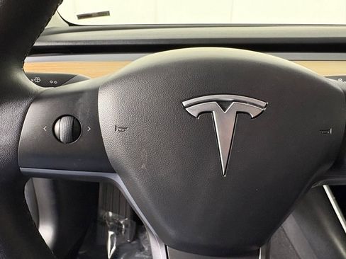 Used 2019 Tesla Model 3 Performance image 22