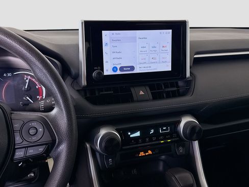 Used 2024 Toyota RAV4 LE FWD image 18