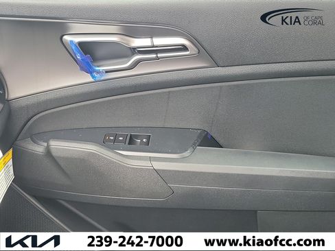 New 2026 Kia Sportage LX w/ LX Convenience Package FWD image 29