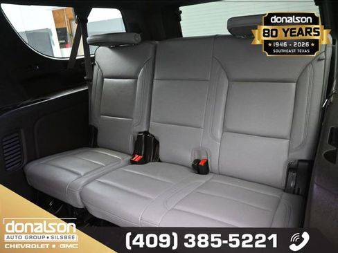 Used 2024 GMC Yukon XL SLT w/ SLT Luxury Package image 14