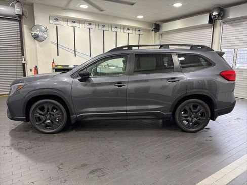 Used 2024 Subaru Ascent Onyx Edition image 2