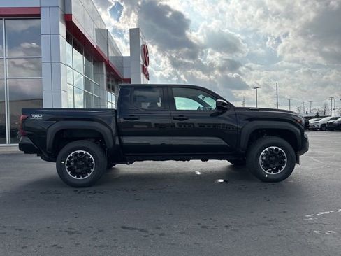 New 2026 Toyota Tacoma TRD Off-Road AWD/4WD image 8