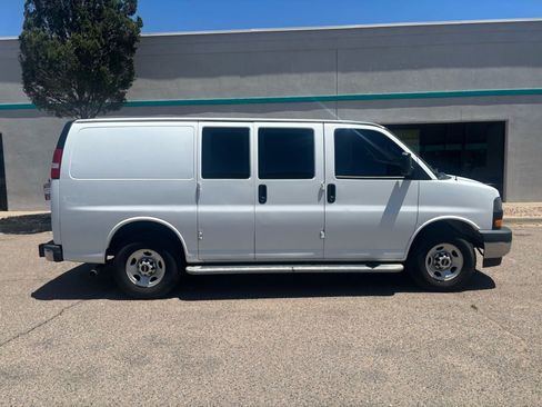 Used 2020 GMC Savana 2500 w/ Driver Convenience Package RWD image 2