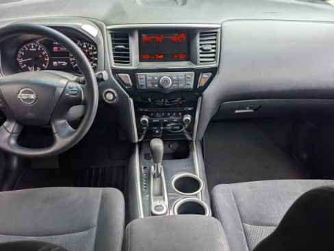 Used 2014 Nissan Pathfinder S AWD/4WD image 24